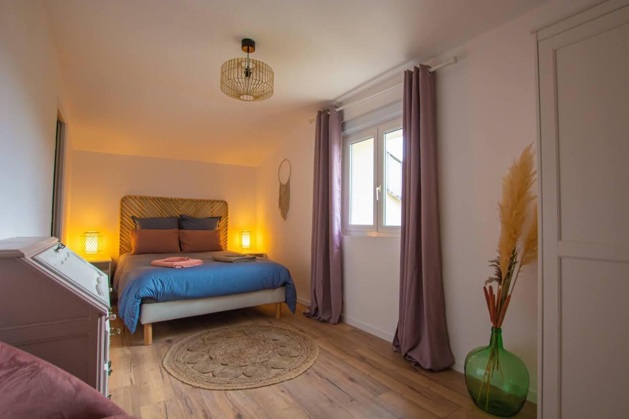 Emilie Une Nuit - 3 Chambres Au 2E Etage - Maison Avec Chats Vandieres  Εξωτερικό φωτογραφία