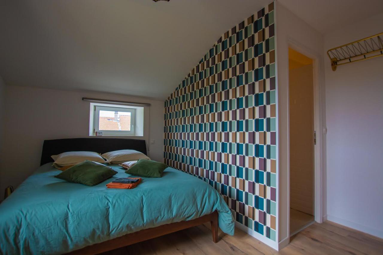 Emilie Une Nuit - 3 Chambres Au 2E Etage - Maison Avec Chats Vandieres  Εξωτερικό φωτογραφία
